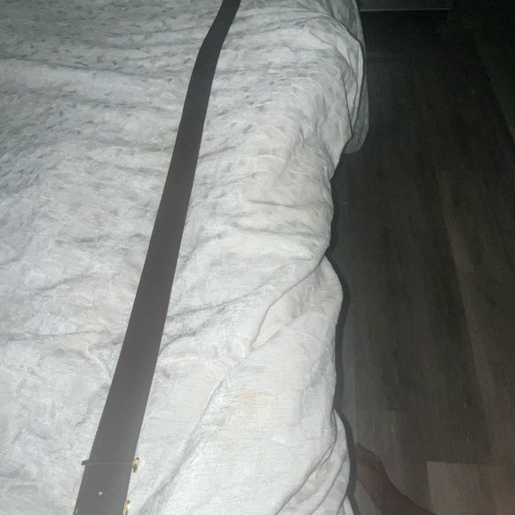 Louis Vuitton 40MM Reversible Belt!! - Picture 6 of 8